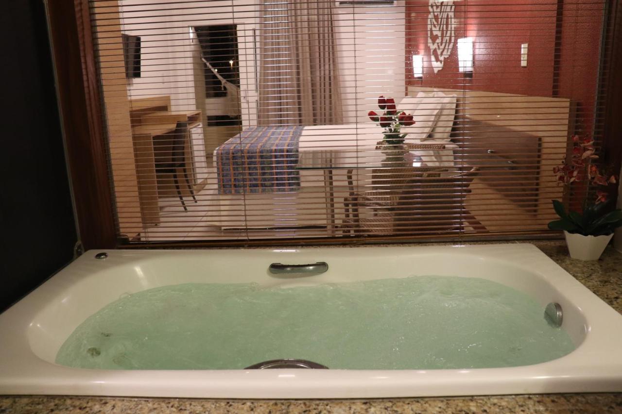 Suite Spa Bath